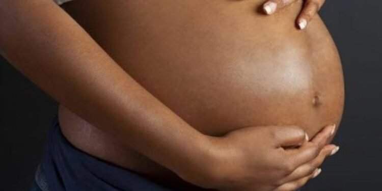 Une femme enceinte
