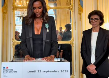Karine Le Marchand décorée